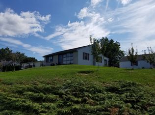 150 E Mount Airy Rd, Stevens, PA 17578