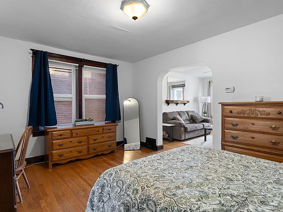 5th image of 2736-2738 Hampton Ave