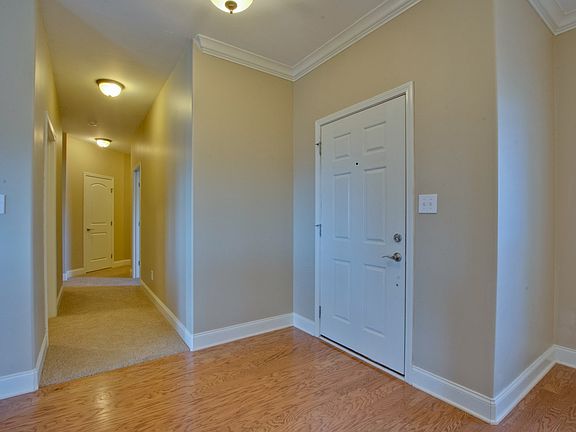 3rd image of 2907 Old Barn Cir SE