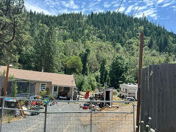 3rd image of 875 Schieffelin Gulch Rd