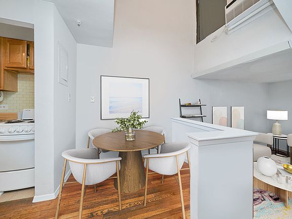 4th image of 432 E 88th St #Penthouse