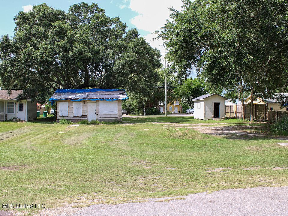 1st image of 1035 Ocean View Dr