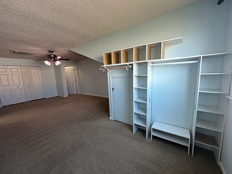 4149 Macarthur Rd — Photo 15