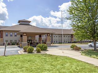 100 Parkview Ln #217, Savoy, IL 61874
