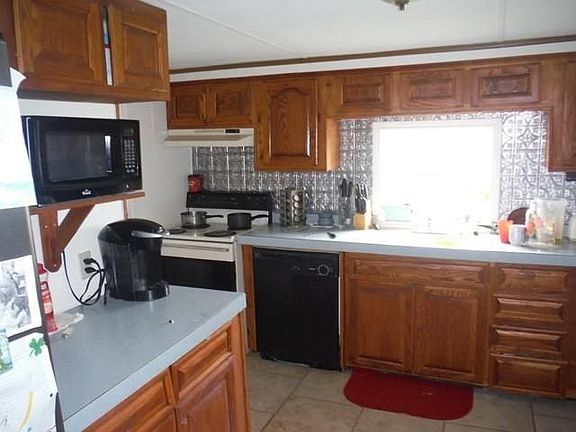 5th image of 1062 Log Cabin Trl