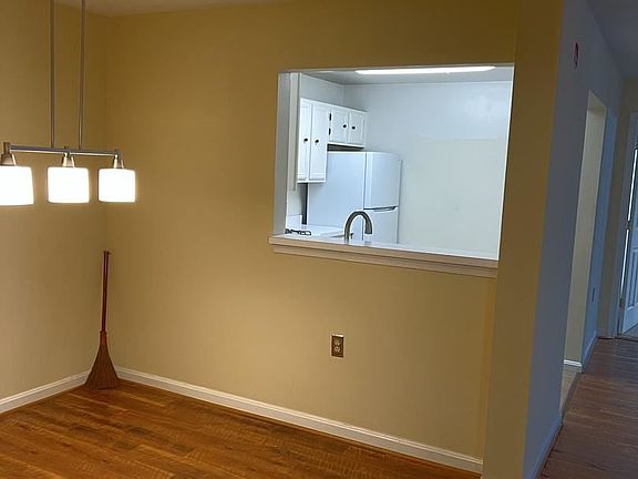 4th image of 15309 Diamond Cove Ter APT L