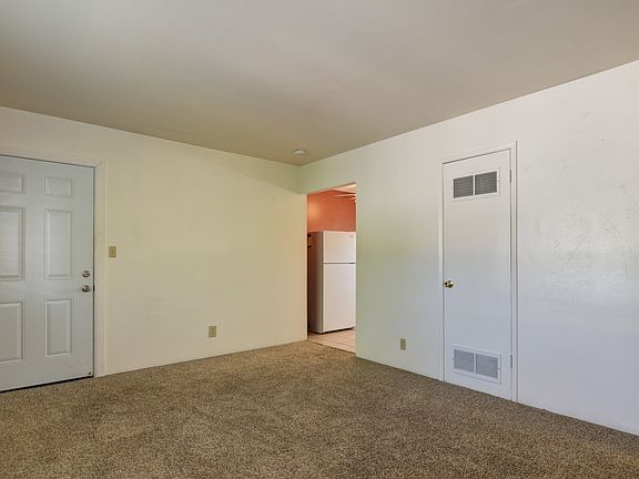 5th image of 278 S Hardin St APT D