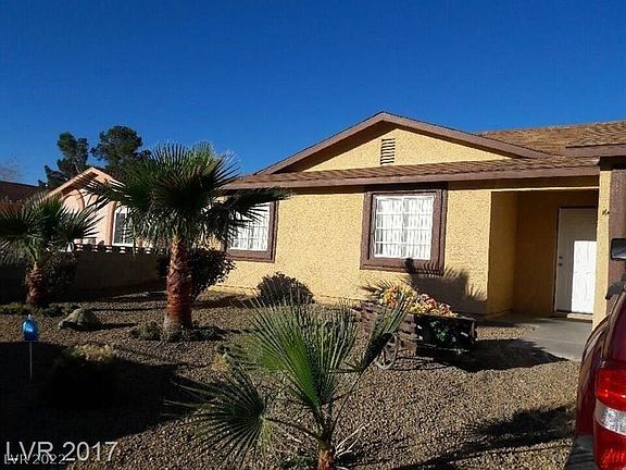 2nd image of 227 Tierra Baja Way