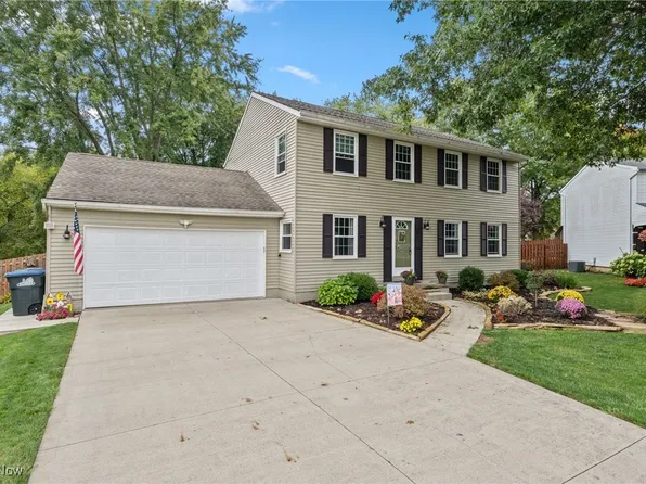 1682 Lares Ln, Brunswick, OH 44212