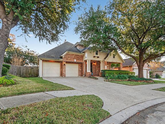 2nd image of 194 Maple Grove Dr