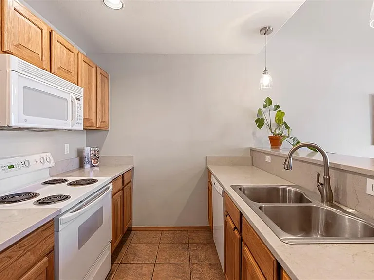700 Lakepoint Dr #A10 — Photo 21
