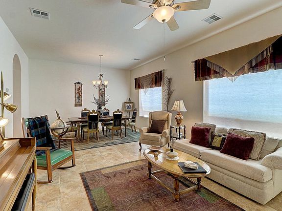 Living Room/ Dining Room