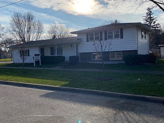 2nd image of 900 S 6th Ave