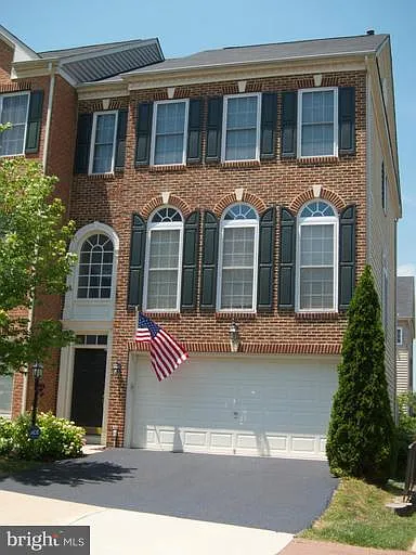 7980 Thomas Nevitt St photo 1