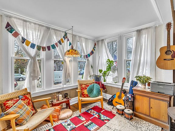 5th image of 5628 N Karlov Ave