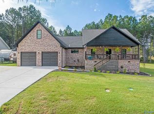 68 Pierce Rd, Albertville, AL 35951