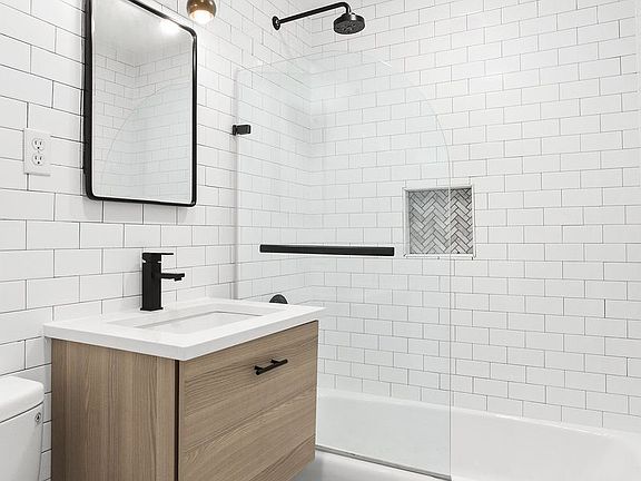 4th image of 80 Gold St #6M