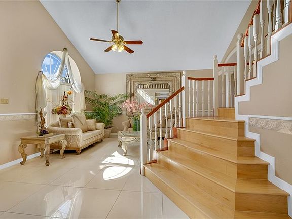5th image of 11229 Starfish Ct