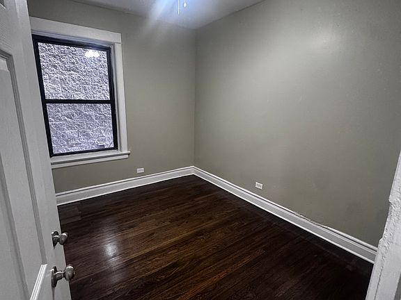 4th image of 4617 S Calumet Ave #1