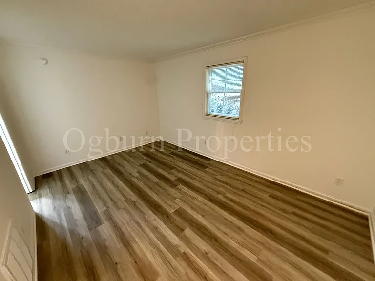 1310 Brookstown Ave — Photo 7