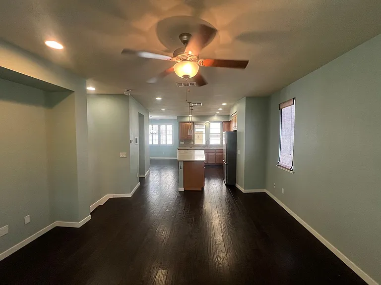 221 Geary Way — Photo 6
