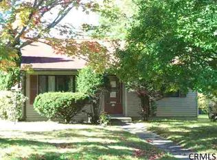 32 Arthur Dr, Albany, NY