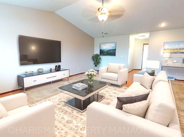 522 N 9th Ave, Brandon, SD 57005