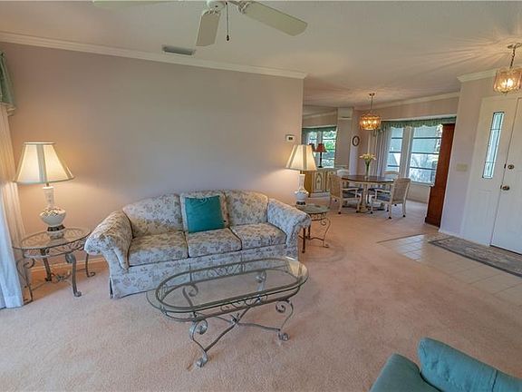 4th image of 533 Silk Oak Dr