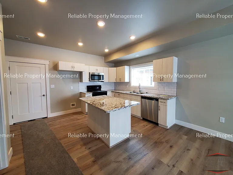 359 N 3 W #401 — Photo 4
