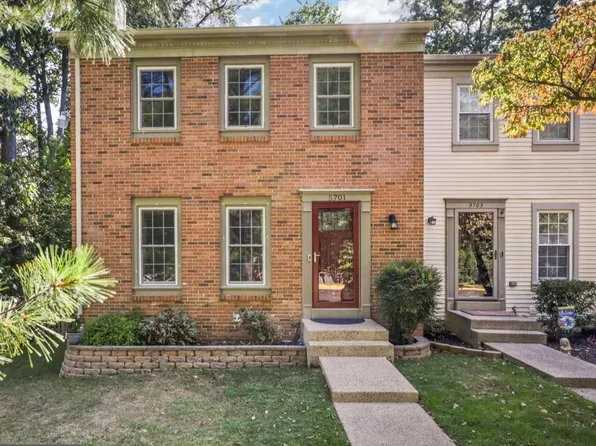 5701 Edgewater Oak Ct, Burke, VA 22015