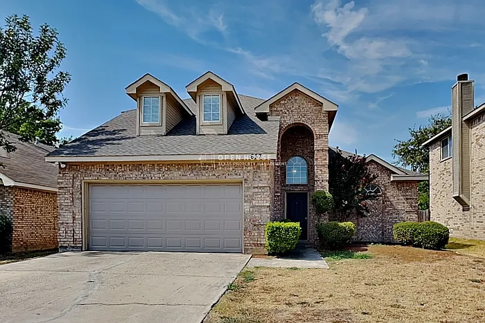 4 bed, 2.5 bath, 2095 sqft, $2,250 — Photo 1