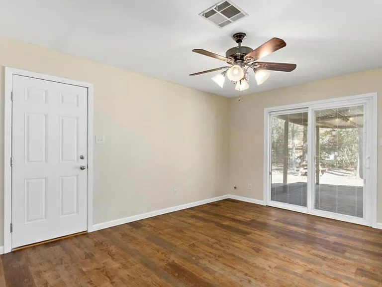 7811 Pecan Ln — Photo 6