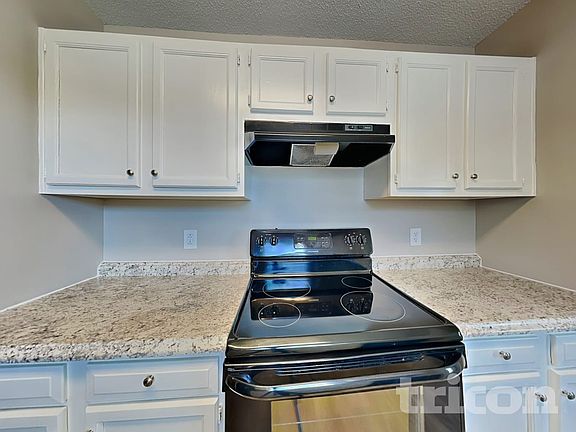 5th image of 5119 Daffodil Ln