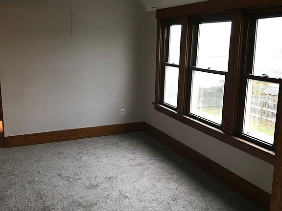 4th image of 224 Hoover Ave Floor 2