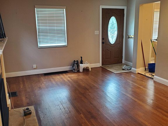 4th image of 418 Canyon Dr S
