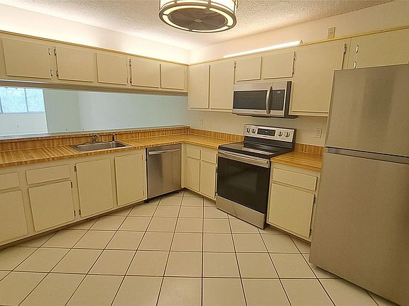 4th image of 8040 Hampton Boulevard #307