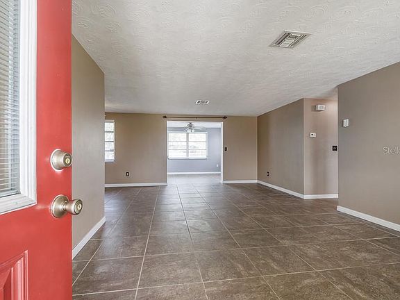 5th image of 3839 Cedarwood Dr