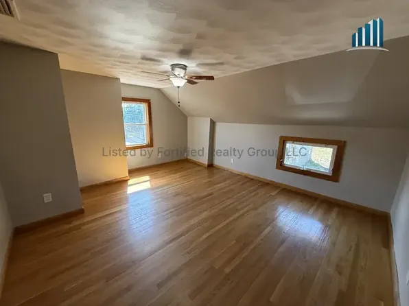 132 Hall St APT 3, Fall River, MA 02724