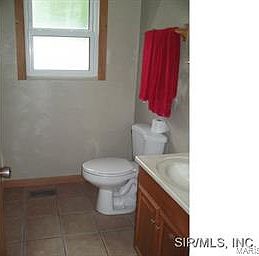 4th image of 803 E Ward St
