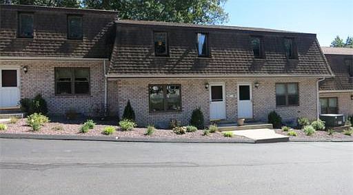 2nd image of 67 Granby Hts