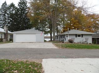 638 Eagle Point Rd, Lake Odessa, MI 48849