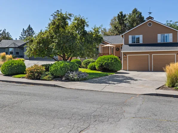 2351 NE Shadow Brook Pl, Bend, OR 97701