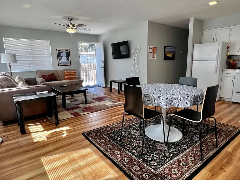 561 Claremont St #B — Photo 4