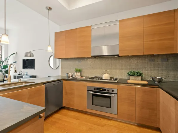 49 East 21st Street 2B image 3 of 9