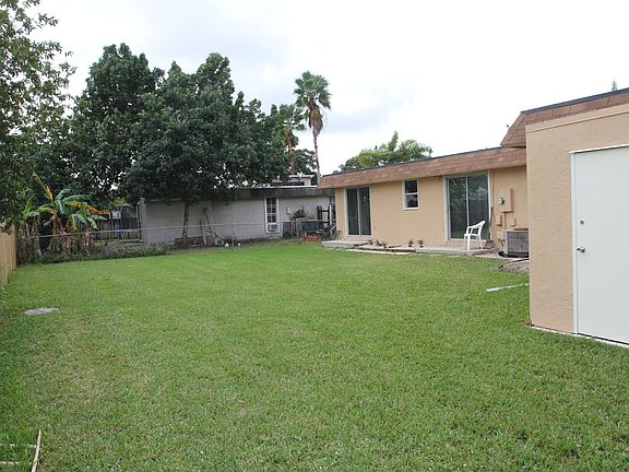 3rd image of 7908 NW 72nd Ave