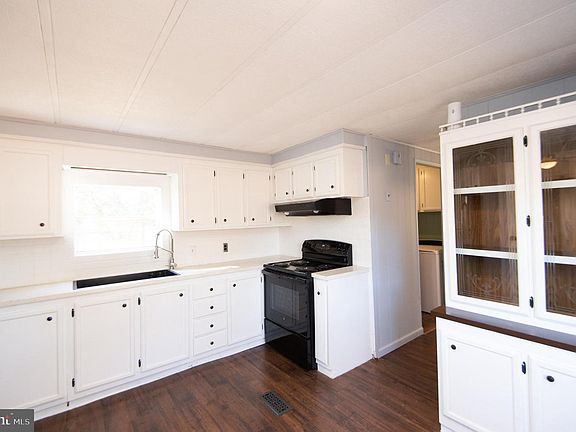 5th image of 6532 Pine Top Rd