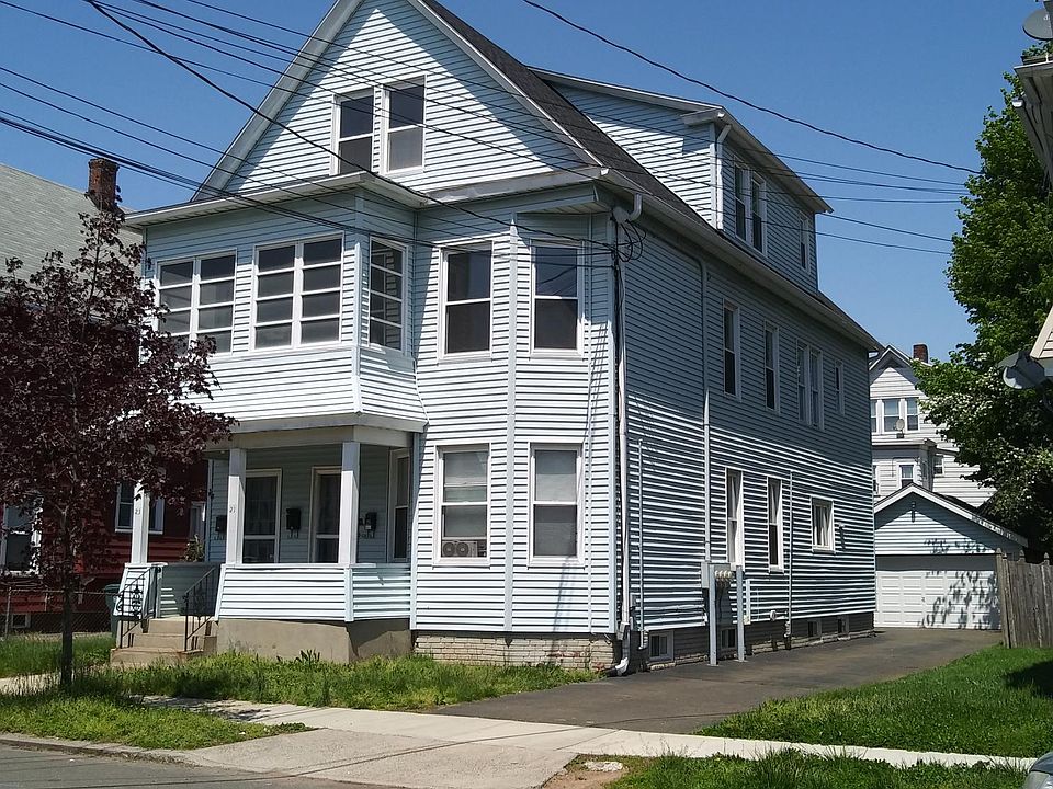 2nd image of 21 3rd St Unit 3