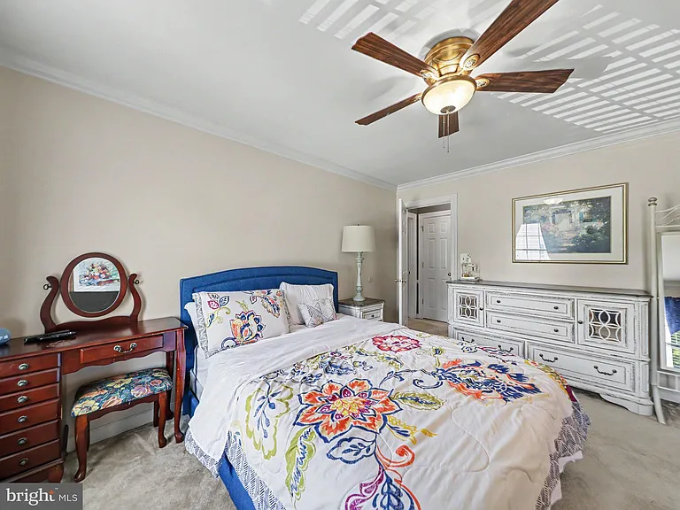 16652 Purcival Ct — Photo 33