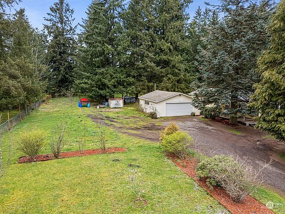 2nd image of 3202 181st Avenue SE