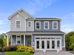 1470 Finch Dr, Chambersburg, PA 17202